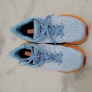 HOKA clifton 8 woman 10/ men 8D